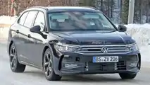 Nuova Volkswagen Passat Variant, le prime foto spia