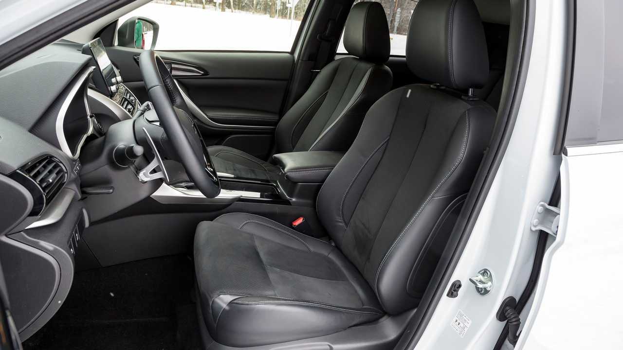 Mitsubishi Eclipse Cross, передние сиденья
