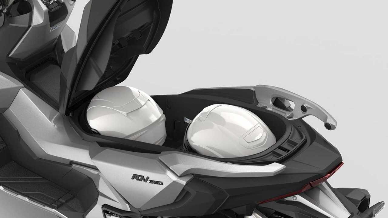 Honda ADV 350 2022 - porta capacetes