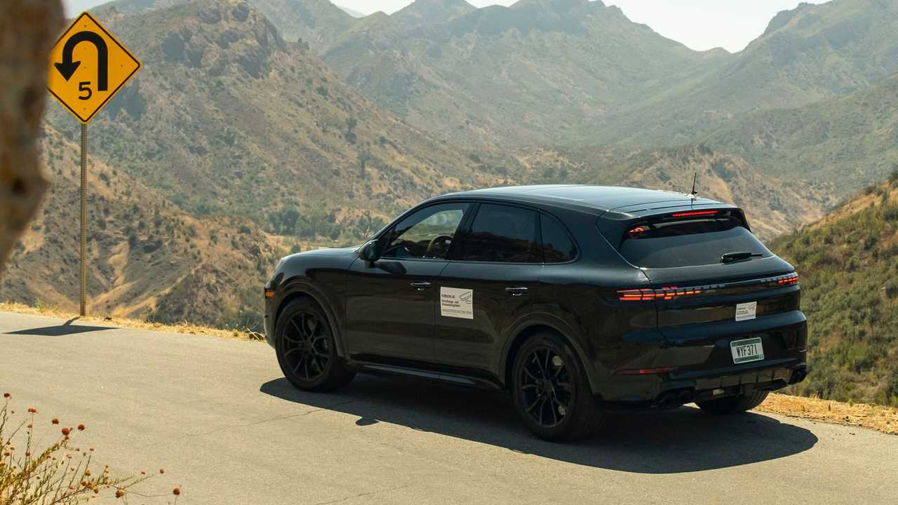 Porsche Cayenne restyling, la prova in anteprima di Motor1.com