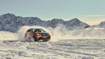 Foto - BMW X1 sulla neve