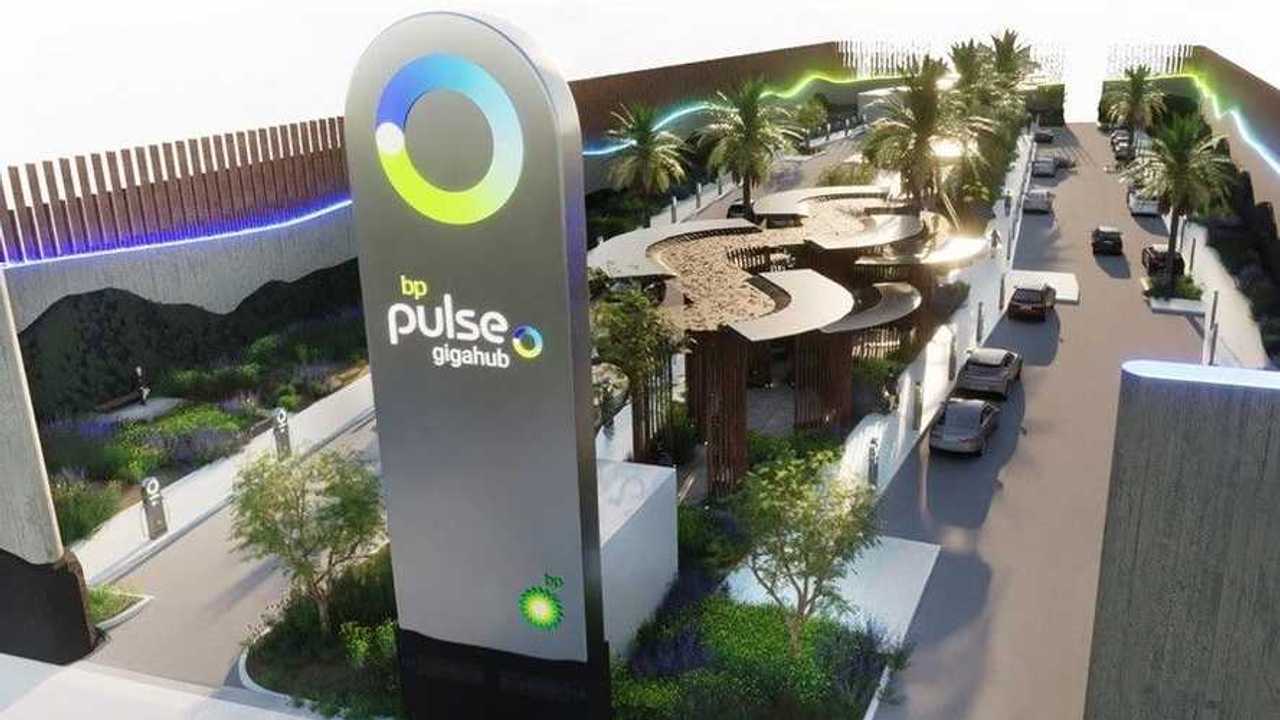 Il render di una stazione di ricarica uiltrarapida Gigahub di BP Pulse