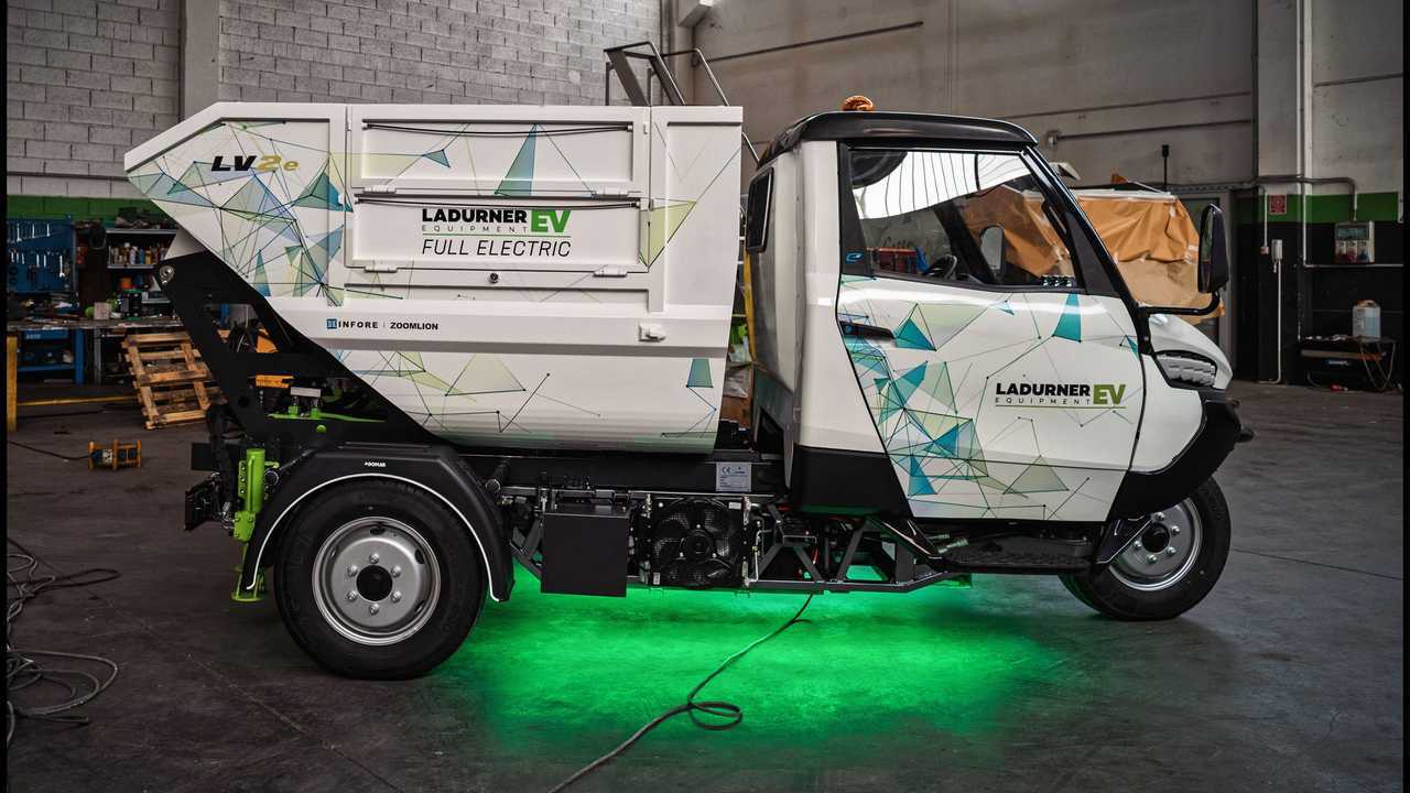 Wuzheng 3XM Allestito da Ladurner Chassis Cab per la raccolta rifiuti