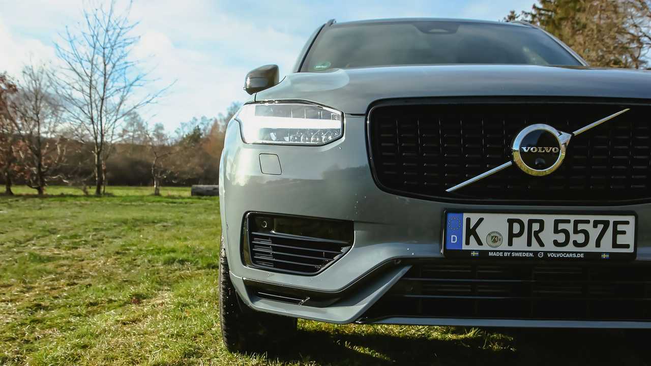 Volvo XC90 T8 AWD Plug-in Hybrid (2022) im Test