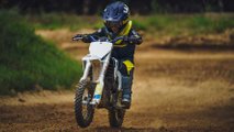 2023 Husqvarna EE 5 - Wheelie