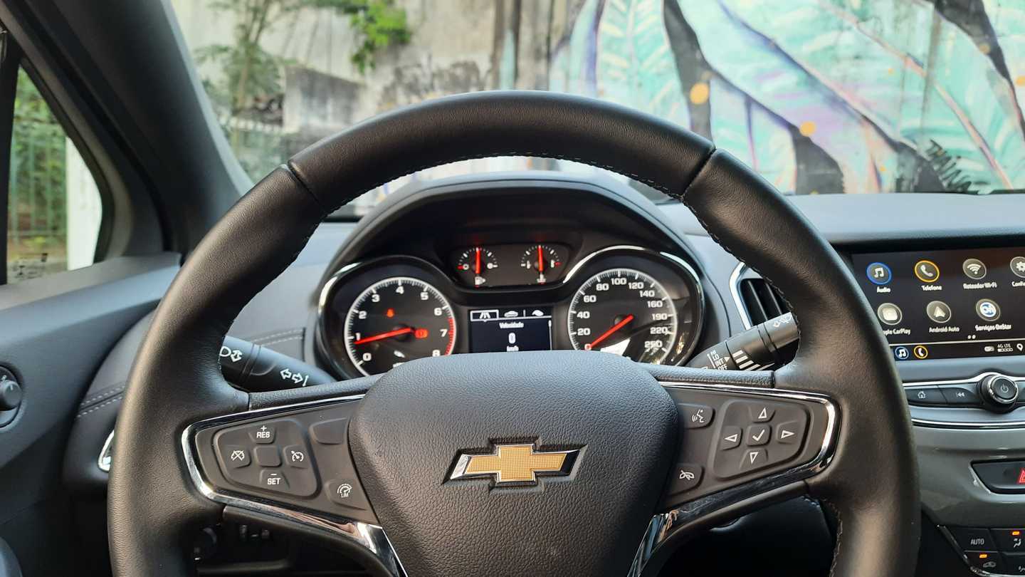 Teste rápido Chevrolet Cruze Midnight 2023: Opção que precisa ser lembrada