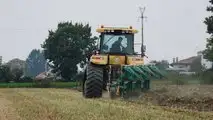 Challenger MT775E nella terra del pomodoro