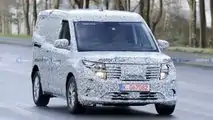 Ford Transit Courier (2023) erste Erlkönigbilder