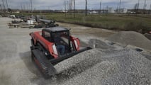 Manitou: cinque nuove minipale vertical-lift per i lavori pesanti