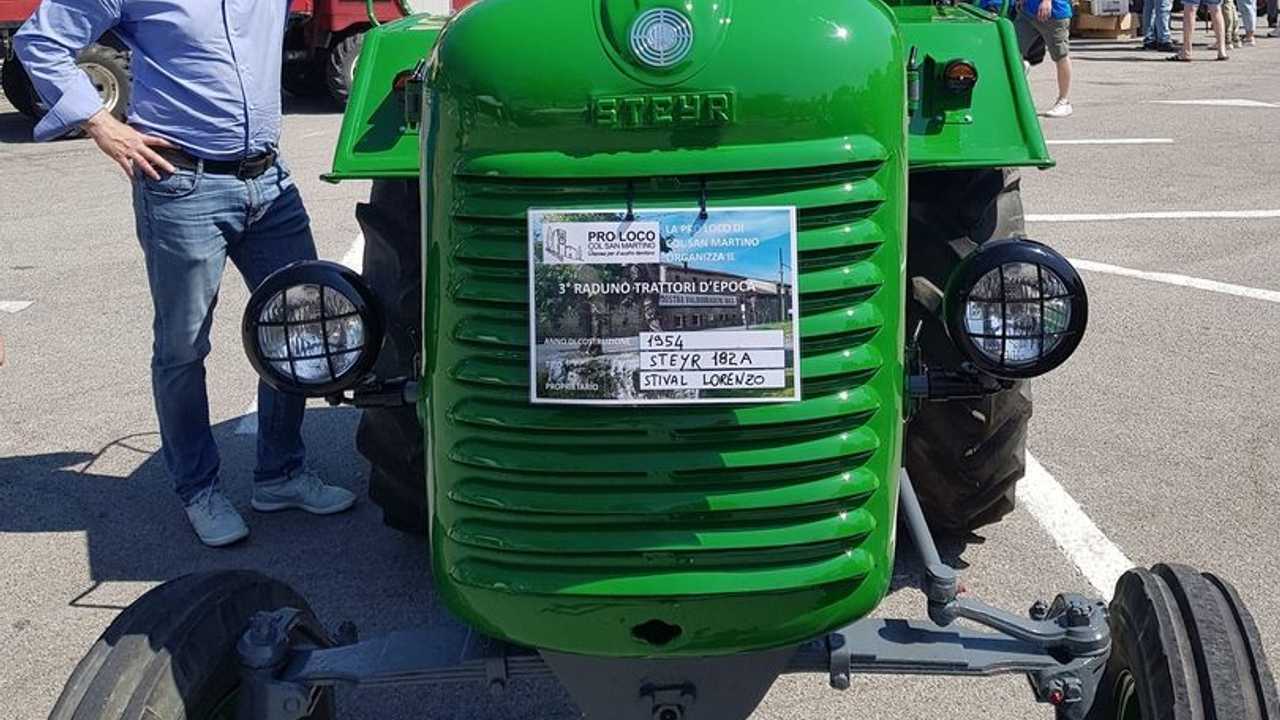 Trattori d'epoca: la grande sfilata a Col San Martino