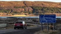 Con la Mazda MX-30 in Islanda