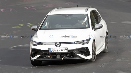 2025 Volkswagen Golf R photos espion