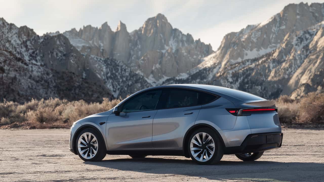 Tesla Model Y (2025)