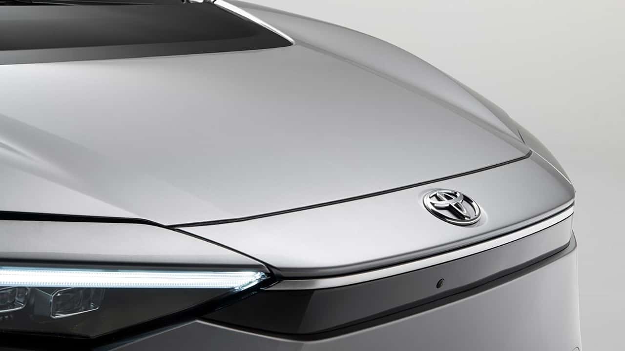 Toyota présente une berline électrique en Chine : la bZ7