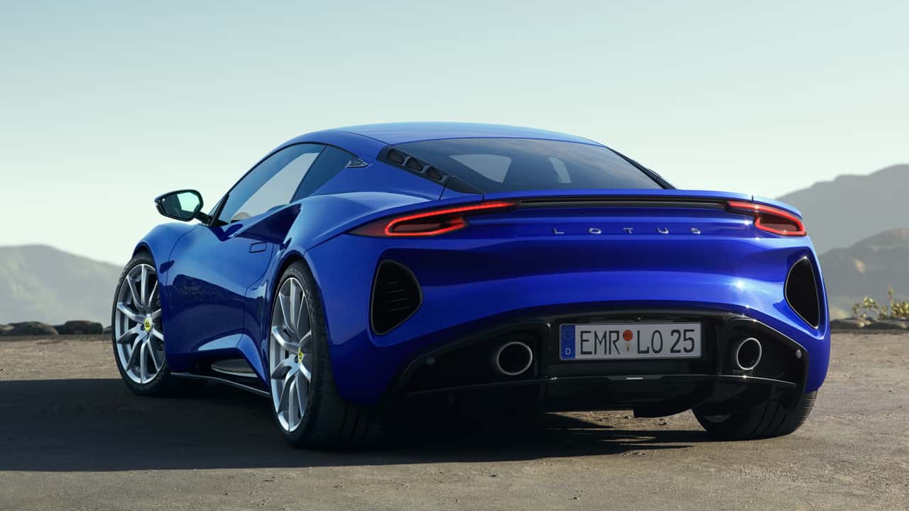 2024 Lotus Emira Turbo SE