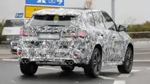 BMW X1 (2022) mit vier Endrohren erwischt