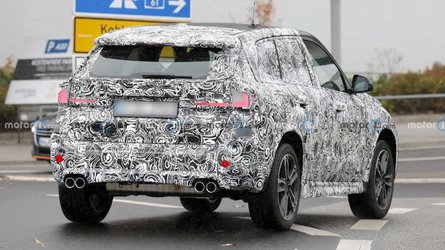 BMW X1 (2022) mit vier Endrohren erwischt: Kommt ein M?