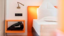 Hotel Al Plan Suites - Harley-Davidson (Nightstand)