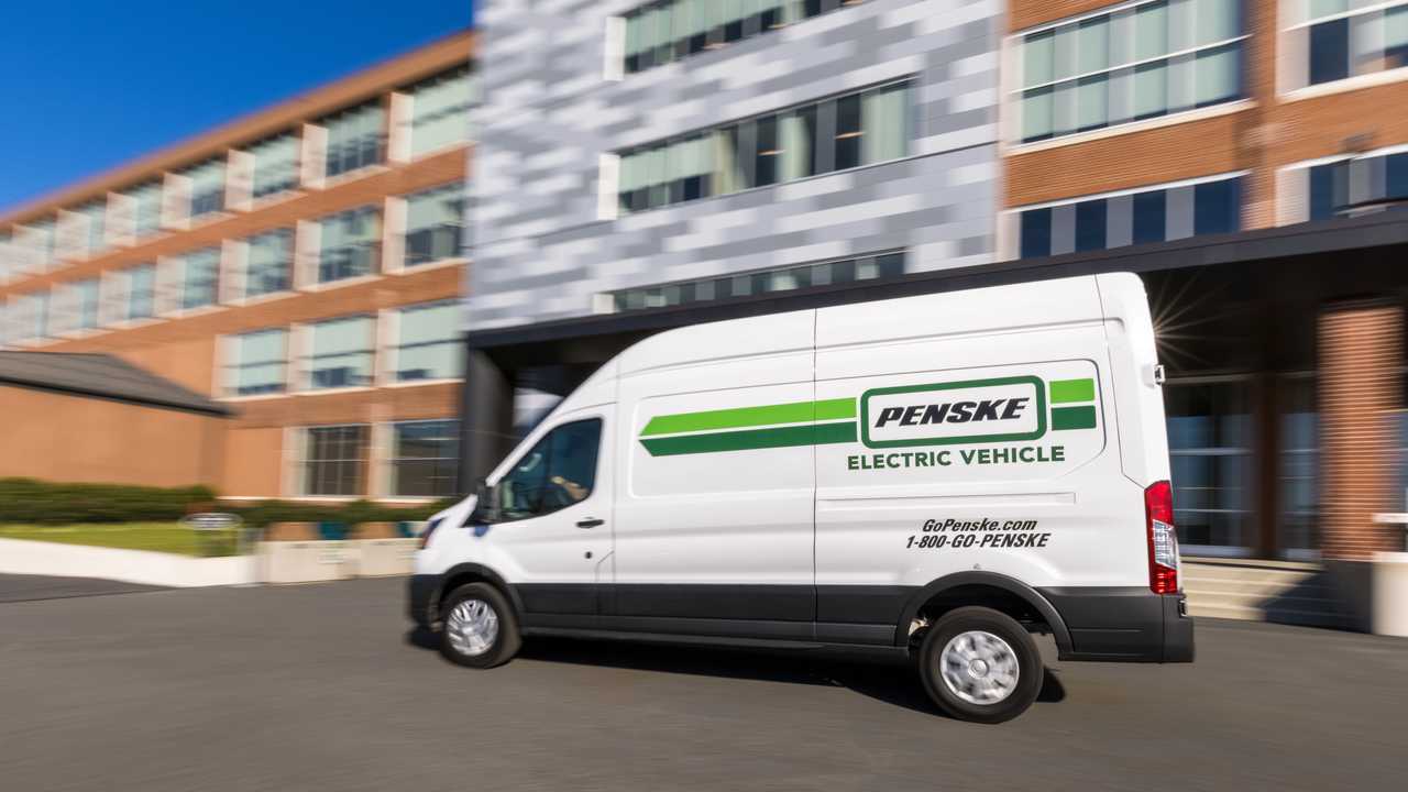 Commercial_Rear_Motion
