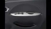 Prime foto della Mitsubishi i MiEV di serie