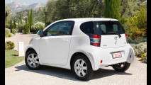 Toyota iQ su strada	  	  