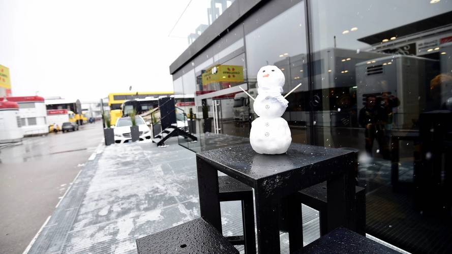 Hombre de nieve de Mercedes AMG F1