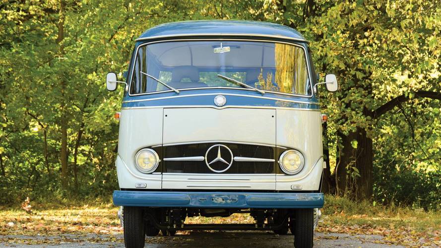 1959 model Mercedes-Benz O 319 açık artırmada