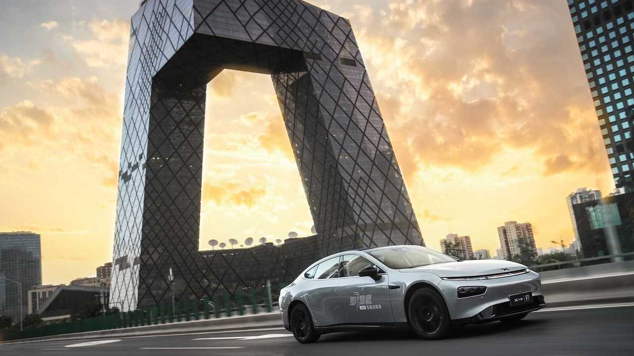 Xpeng P7