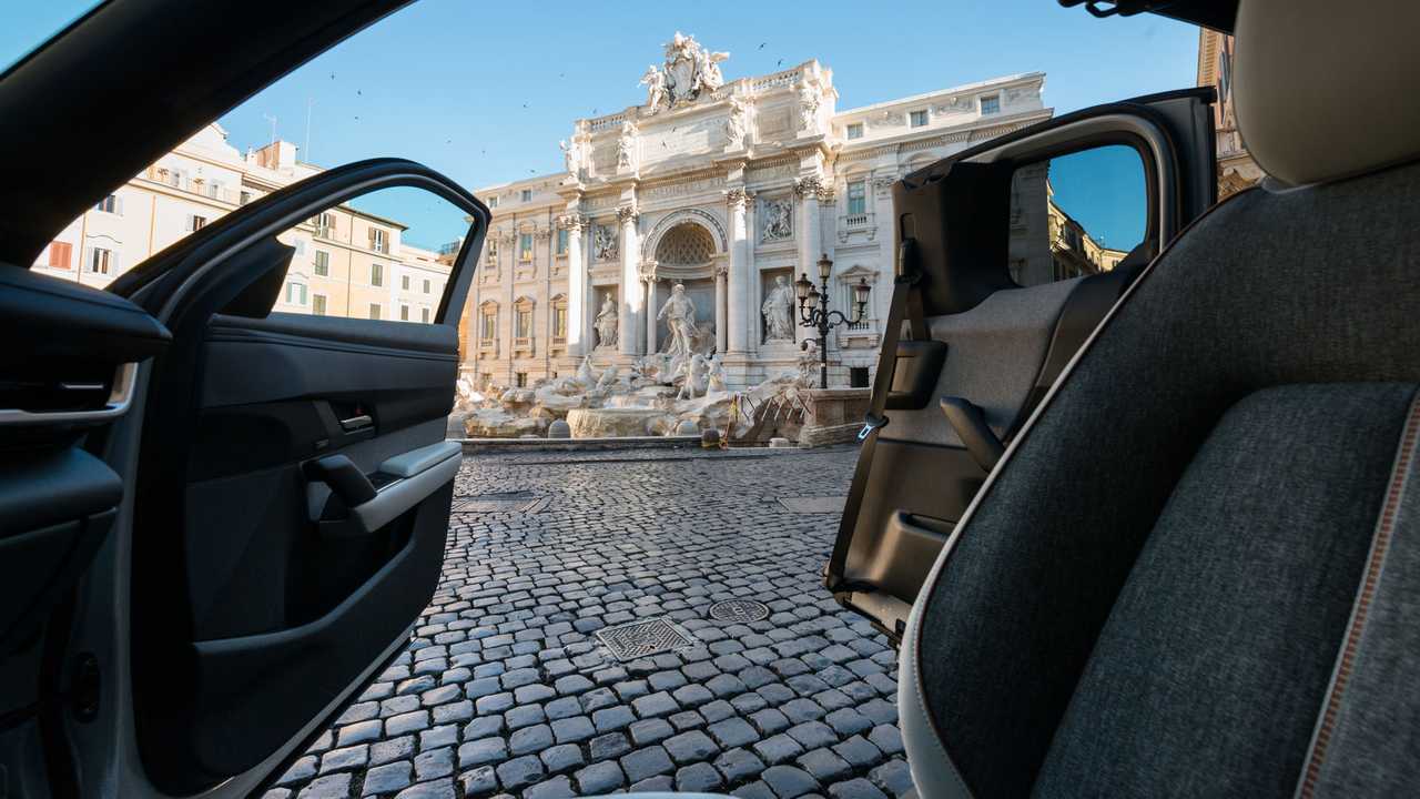 Mazda MX-30, la prova