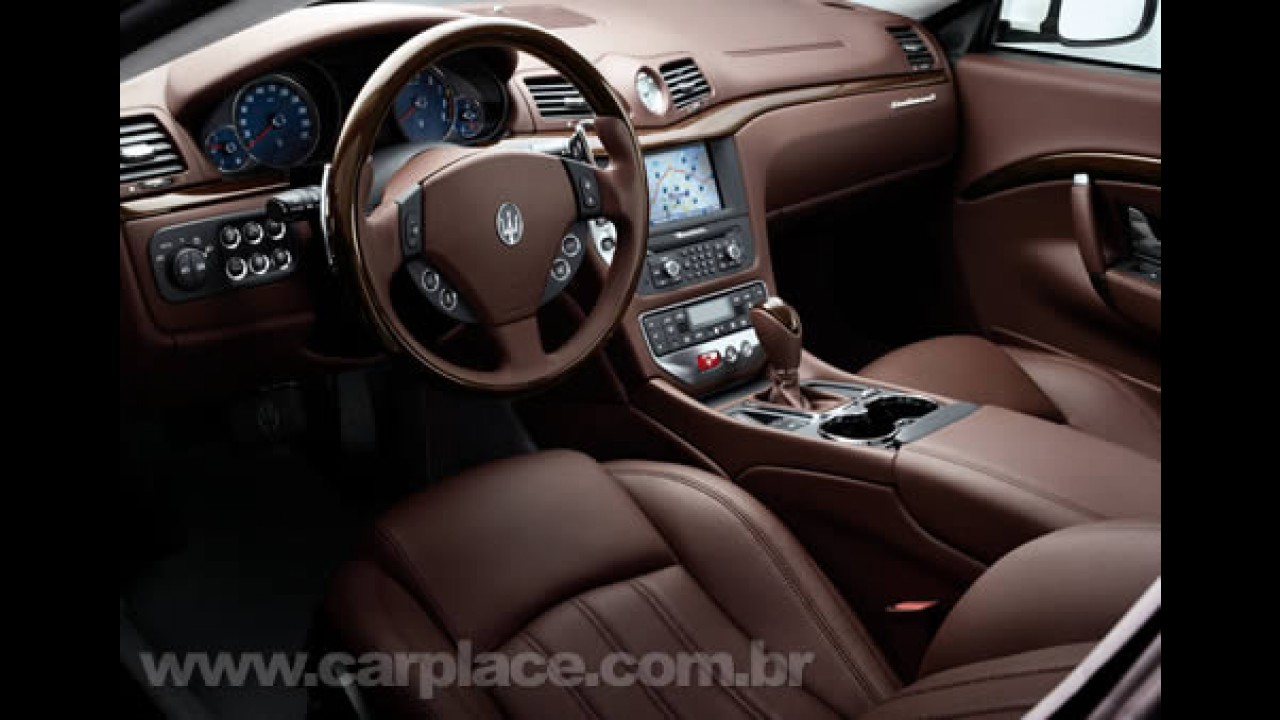 Maserati GranTurismo S Automatic 2010 será destaque no Salão de Genebra