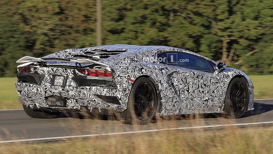 2018 Lamborghini Aventador makyaj