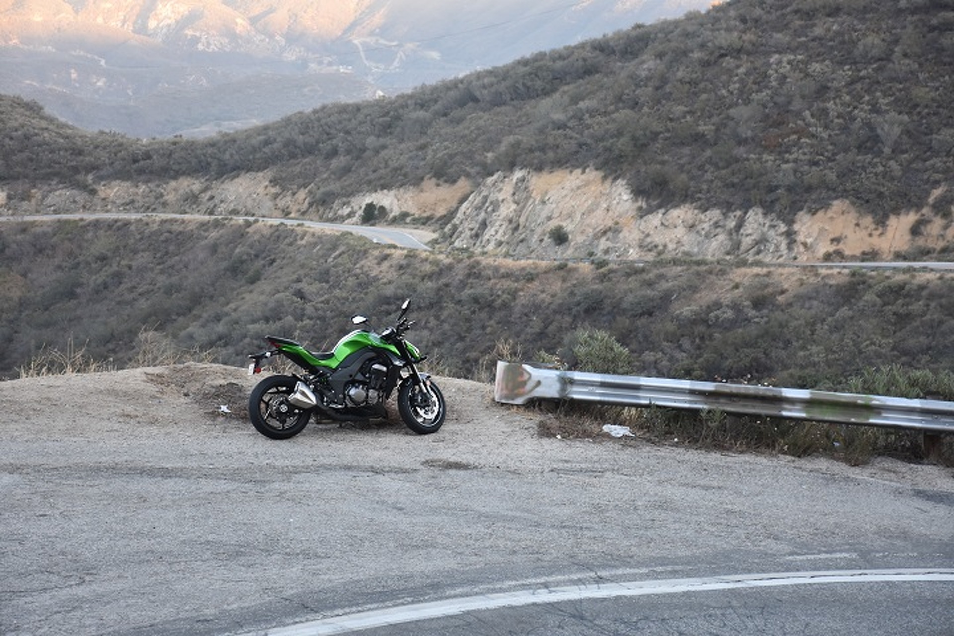 The Kawasaki Z1000 Is the McLaren 650S Spider Of Superbikes: Review