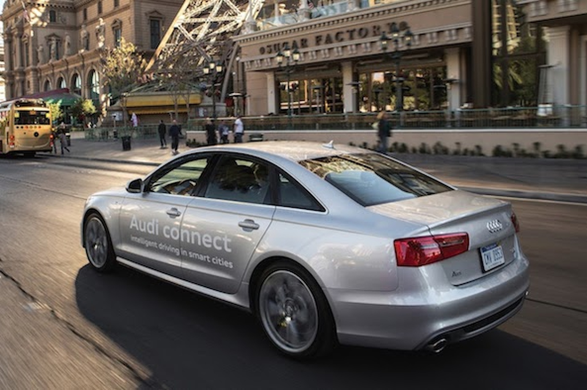 New Audi Technology Will Keep You from Waiting at Red Lights