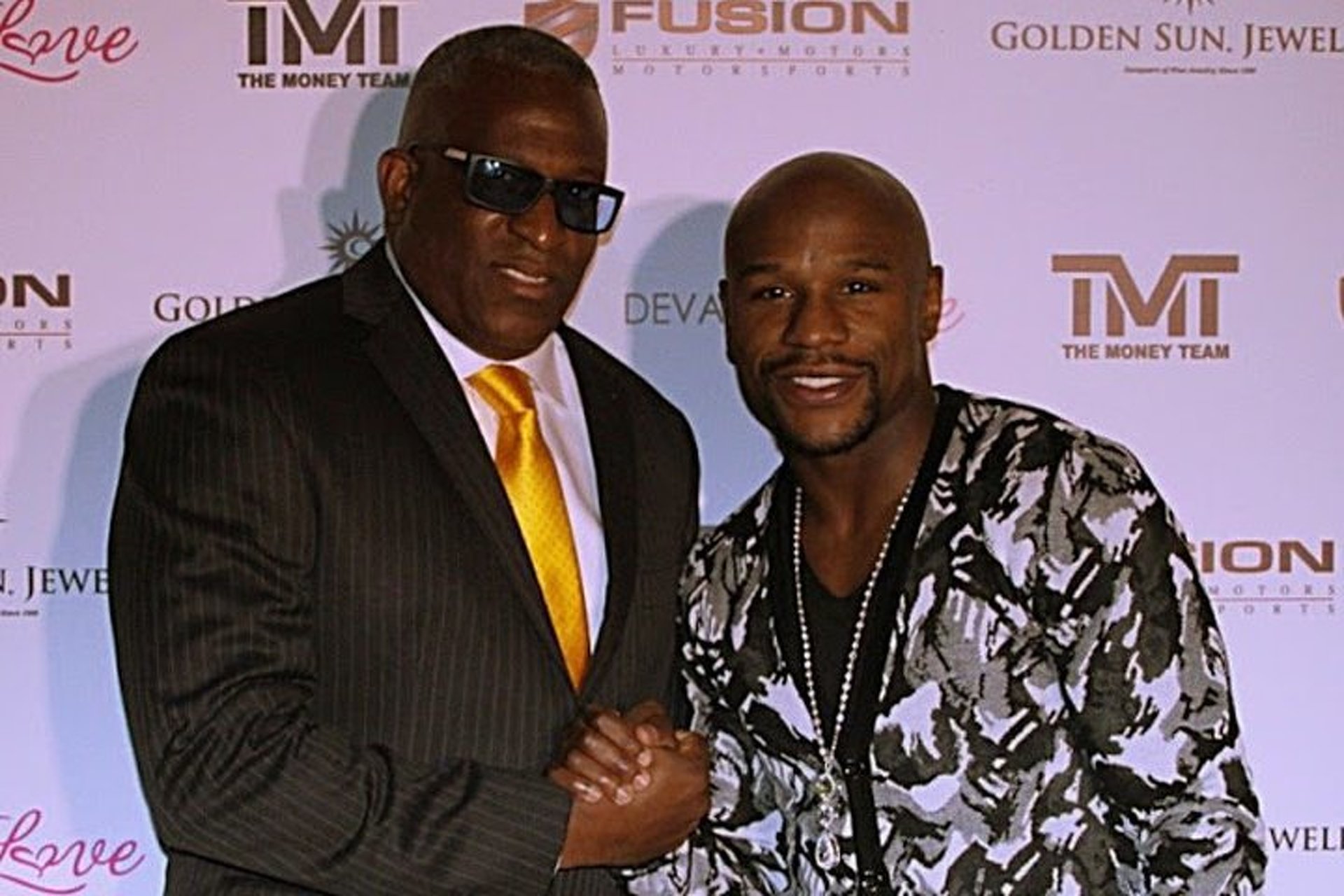 4 of Floyd Mayweather's Cars Lost in Trailer Fire