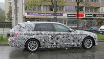 2017 BMW 5 Series Touring spy photo
