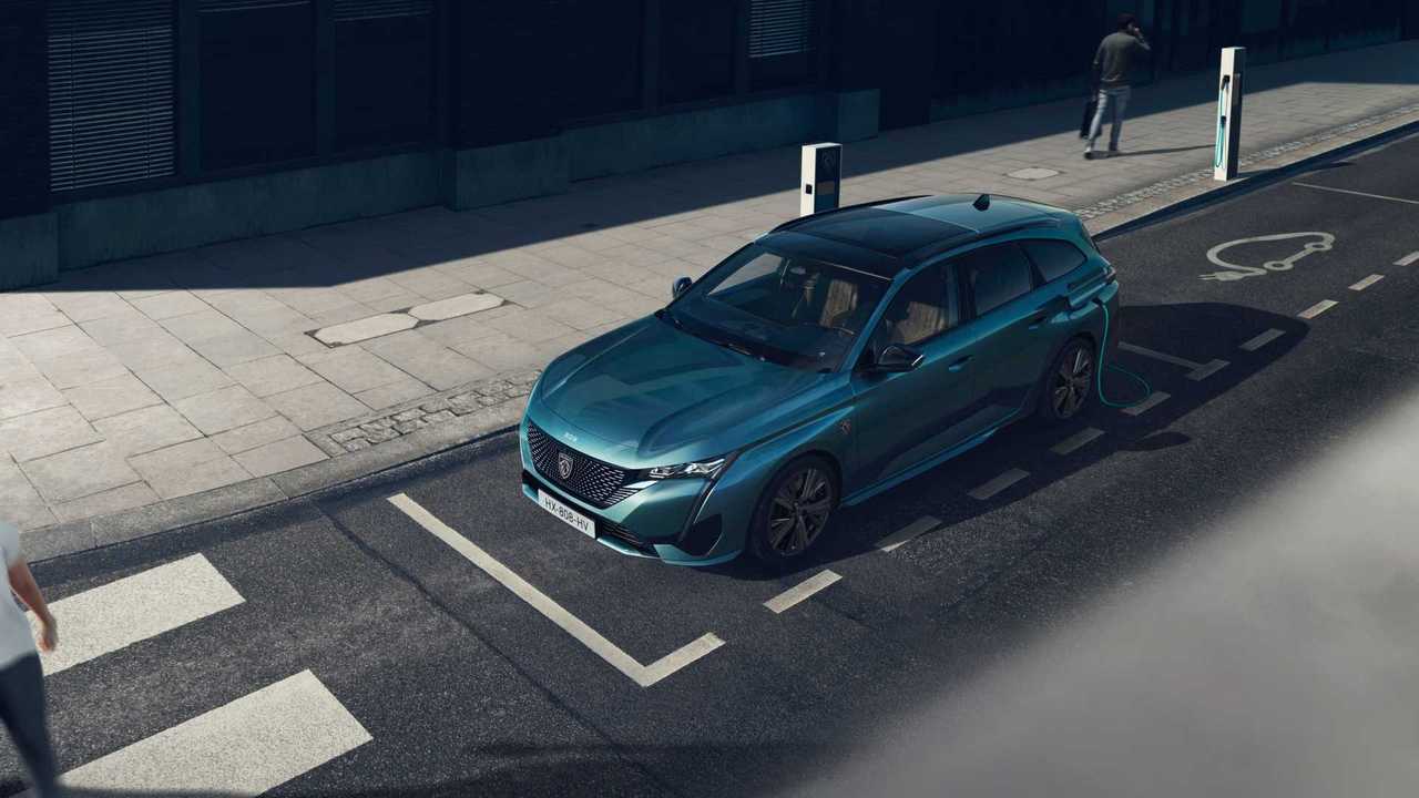 Peugeot 608 2022