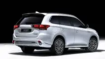 Mitsubishi Outlander PHEV, nuovo motore per l'ibrida plug-in