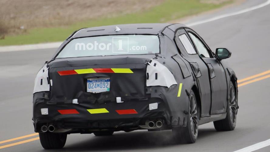 2019 Toyota Avalon spy photo