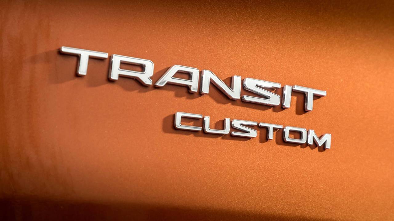 2017 Ford Transit Custom Driving An Icon
