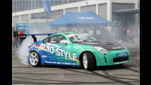 Reifenhersteller Falken legt mit dem Nissan 350Z eine qualmende Drift-Show hin