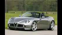 Alfa 8C läuft über 300