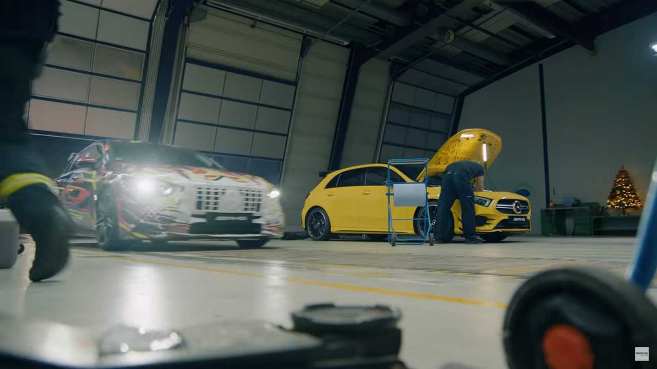 Скриншот Mercedes-AMG A45 Teaser