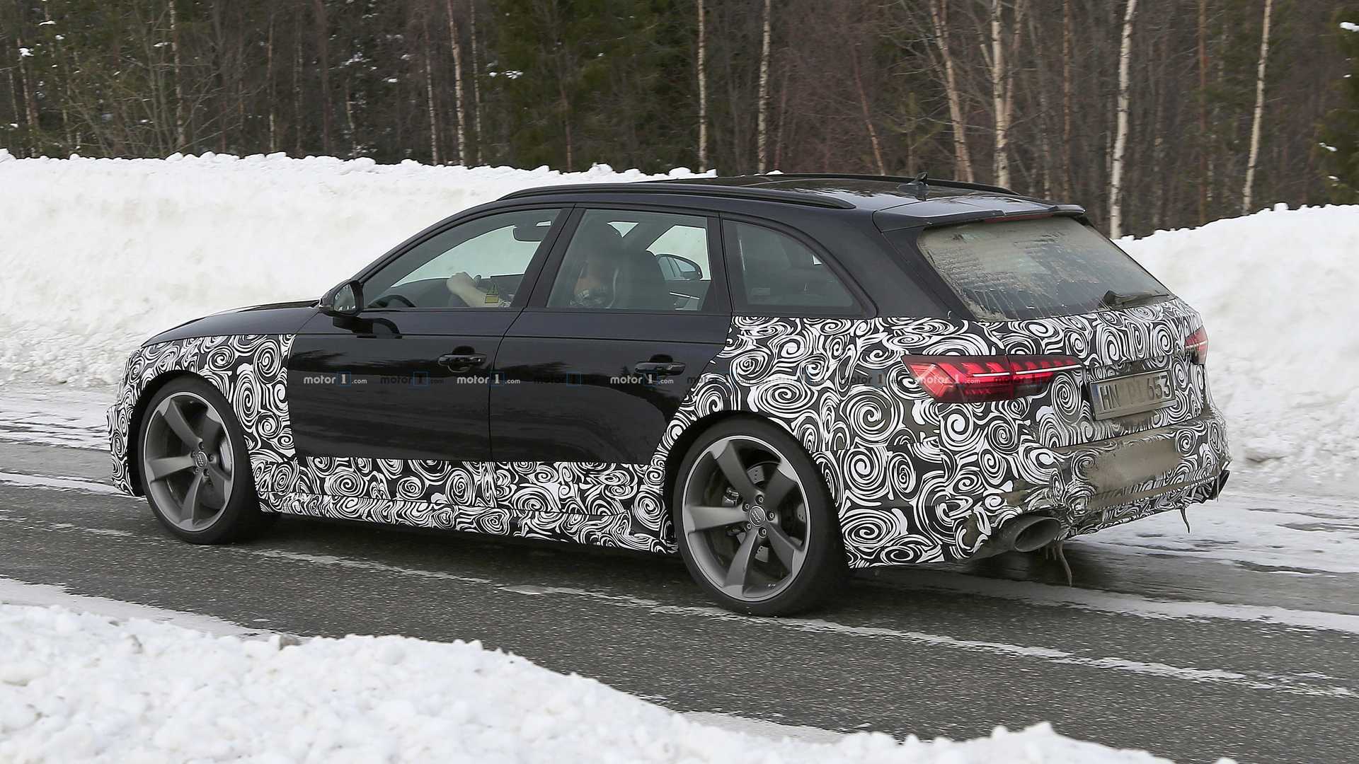 2020-audi-rs4-avant-facelift-spy-photo.j