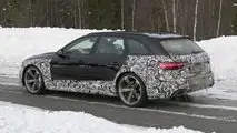 2020 Audi RS4 Avant lifting foto spia
