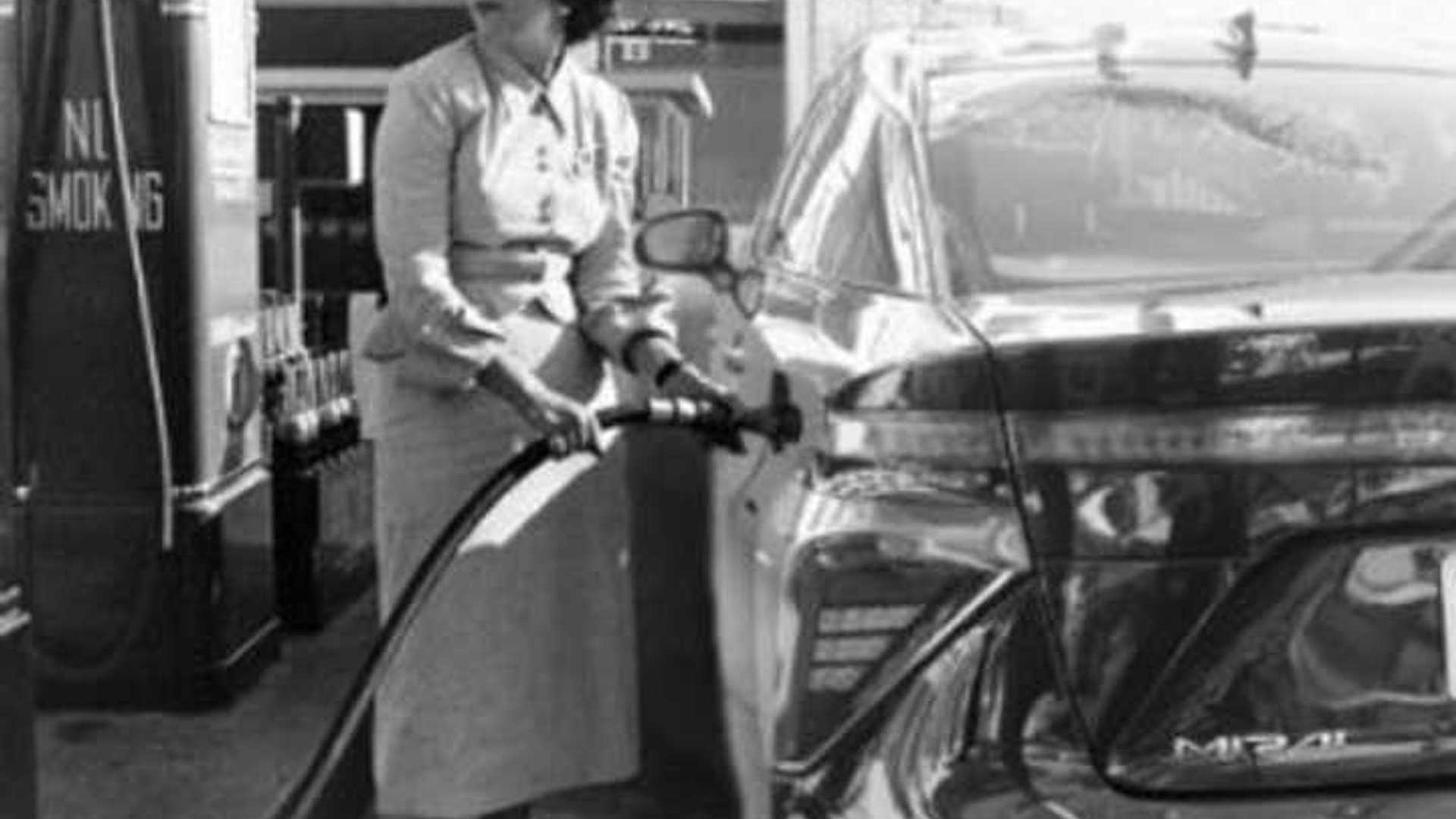 Op Ed Fuel Time For Cells And Gas Is So Yesterday