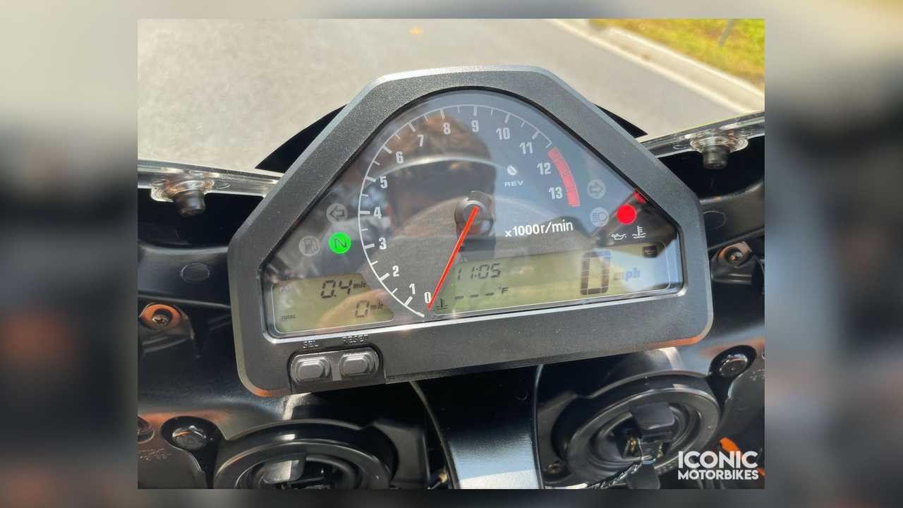 2005 Honda CBR1000RR Repsol Edition - Dash Closeup
