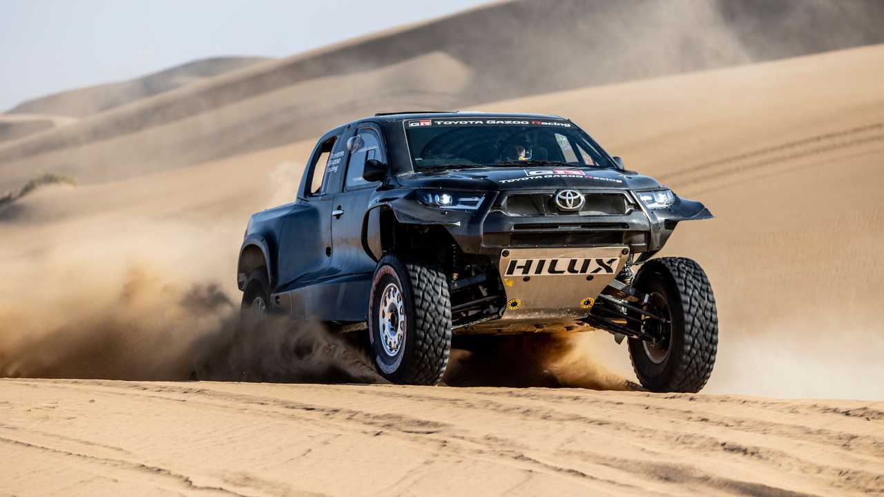 Toyota, tutto pronto per la Dakar 2022
