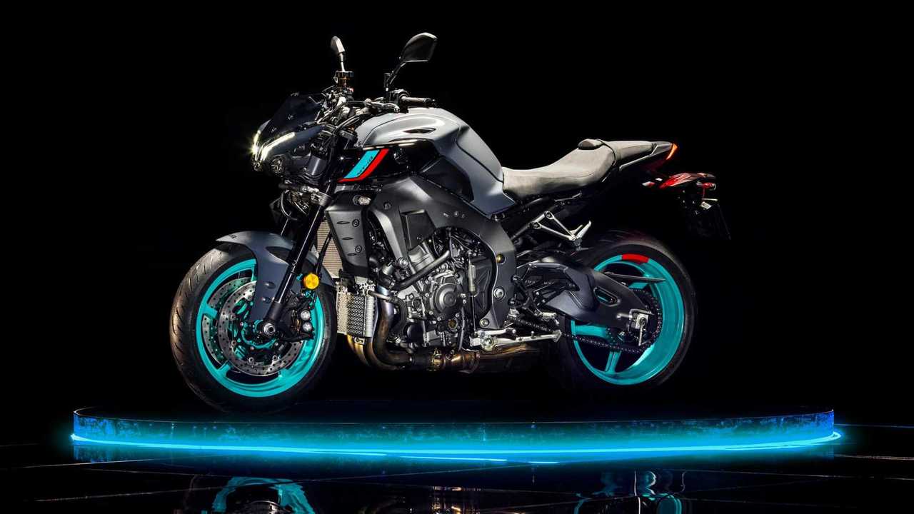 2022 Yamaha MT-10 - Lado, esquerdo