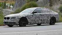 2017 BMW 5-Series plug-in hybrid spy photo