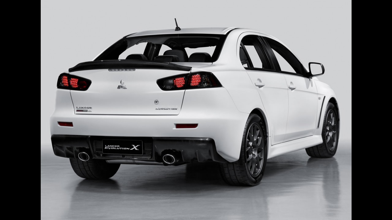 Edição limitada: Mitsubishi lança Lancer Evolution X Carbon Series por R$ 211.990